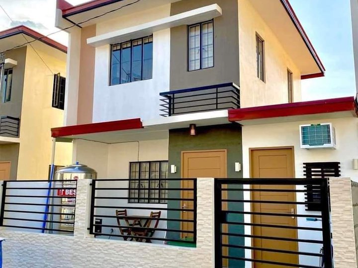 3-bedroom Single Detached House-For-Sale in Cabanatuan Nueva Ecija
