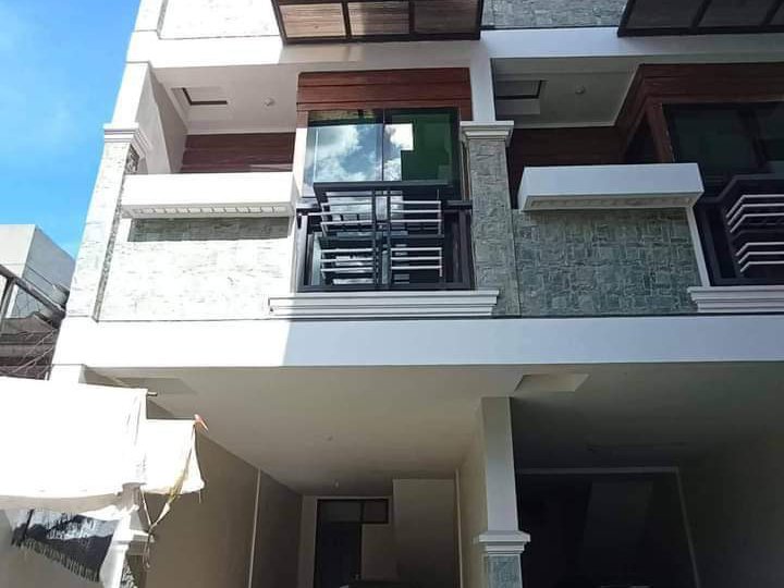 3-bedroom Townhouse For Sale in Cubao Quezon City / QC Metro Manila