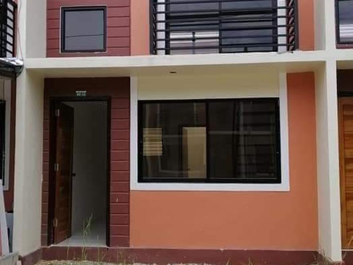 Townhouse for sale in Liloan Cebu walking distance to national highway