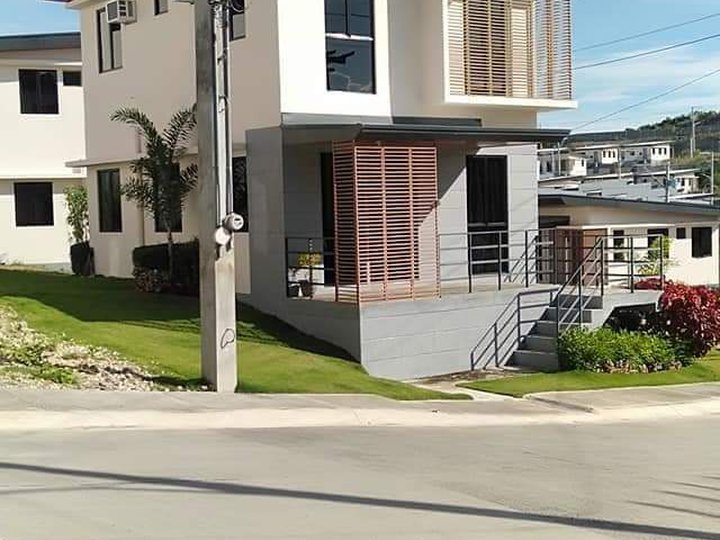 4-bedroom Single Detached House For Sale in Compostela Cebu