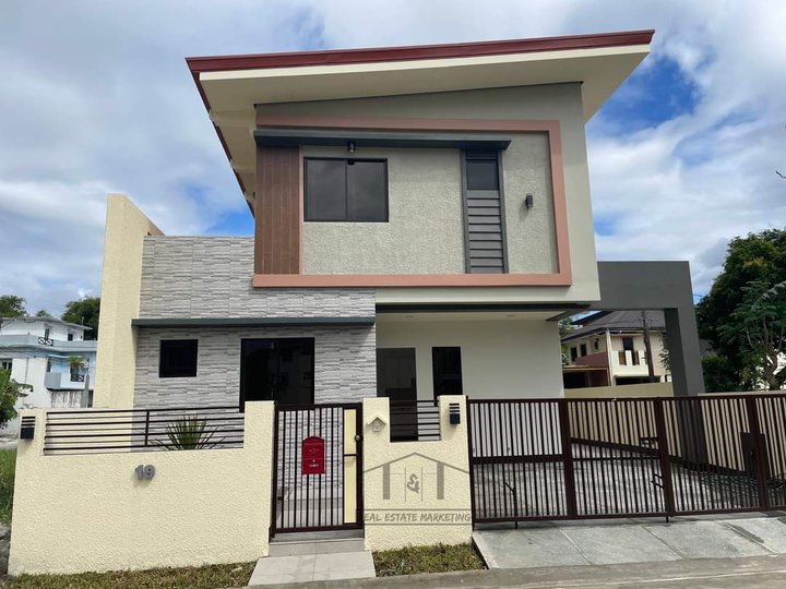 Brand New Single Detached in Parkplace Imus Cavite