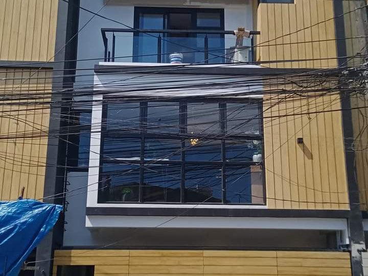 Ready For Occupancy Townhouse in  South Sikap  Plainview . Mandaluyong