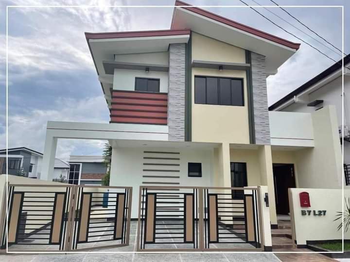 3-bedroom Single Detached House For Sale in Imus Cavite