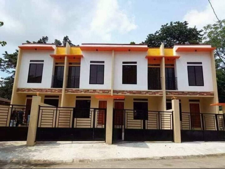 Pre-selling 3 Bedroom Townhouse For Sale in Muntinlupa Metro Manila
