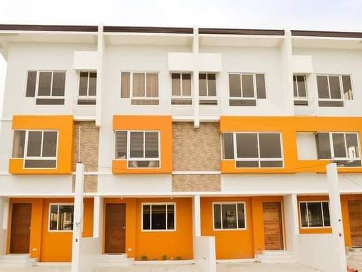 On Going 4 Bedroom 3 Storey Townhouse For Sale in Las Piñas City