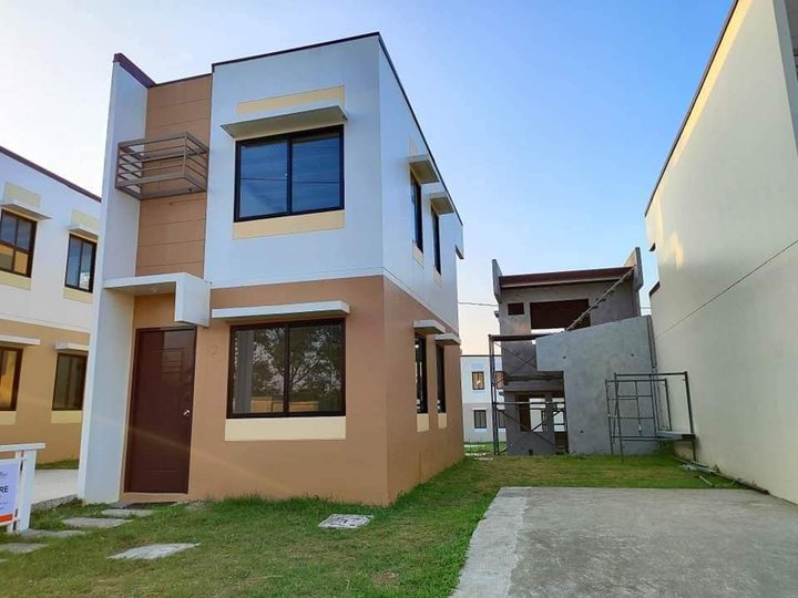 MODERN 2STOREY- RFO AT PRE SELLING( NOT CONGESTED SUBDIVISION)