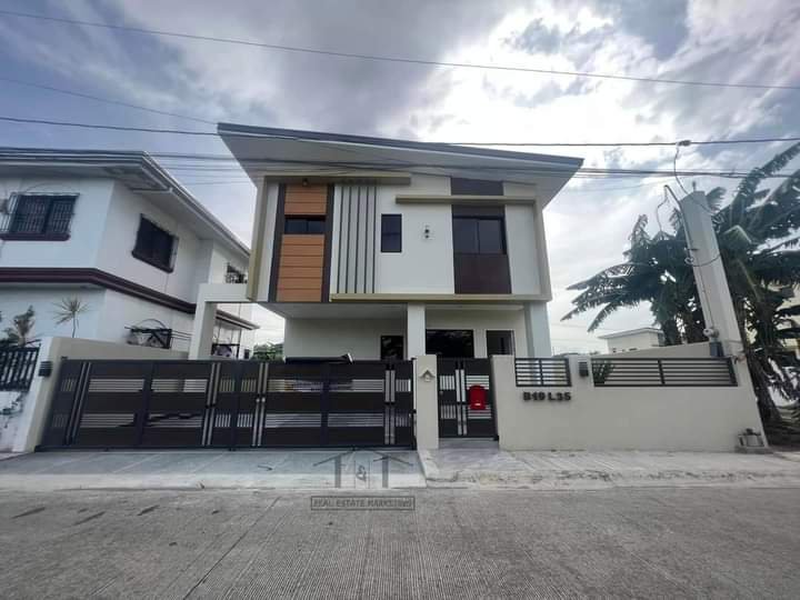 4bedroom Single Detached House For Sale in Imus Cavite [House and Lot