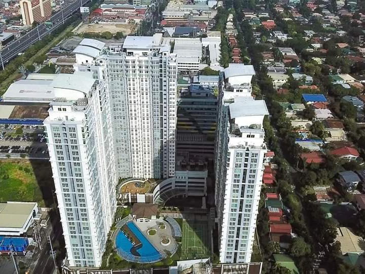 Combines Unit in Makati City connected to MRT-3 MAGALLANES STATION