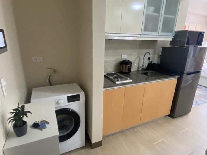 Unit for Rent in The Ellis Makati by Megaworld