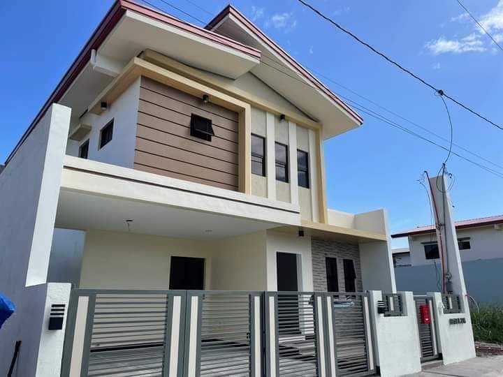 4-bedroom Single Detached House For Sale