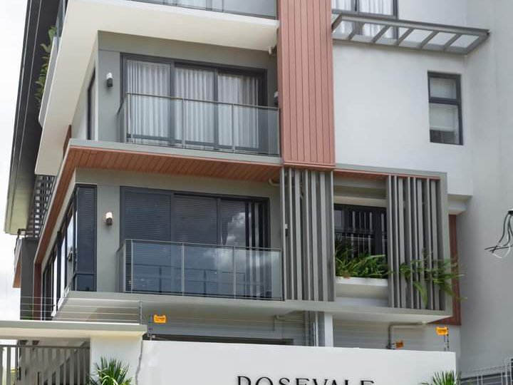 4-bedroom Townhouse For Sale in Manila Metro Manila