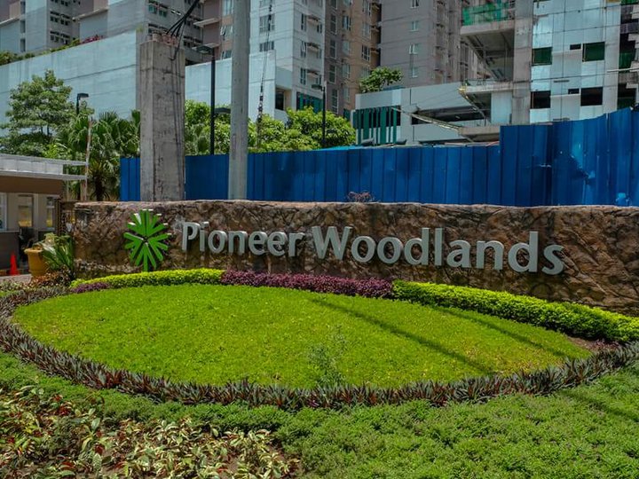 Ready For Occupancy Discounted 22.32 sqm Studio Residential Condo Rent-to-own in Pioneer Mandaluyong