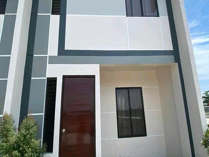 Affordable townhouse for sale with 2 bedroom and 1 bathroom