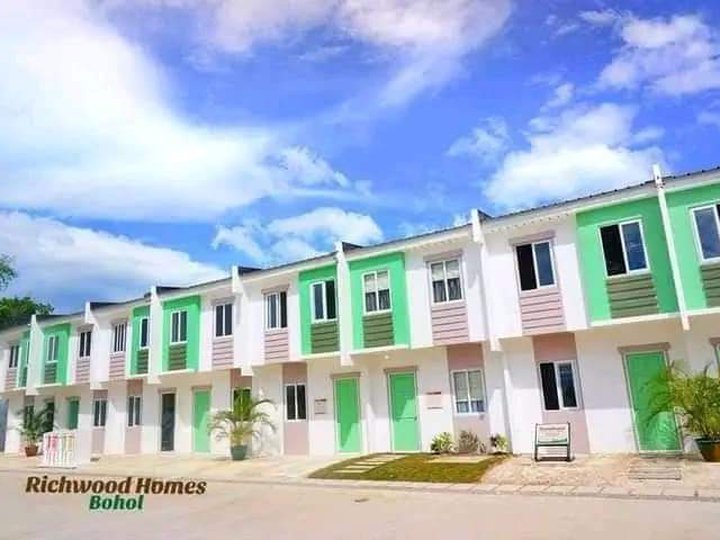 Pre selling townhouse panglao island  Bohol