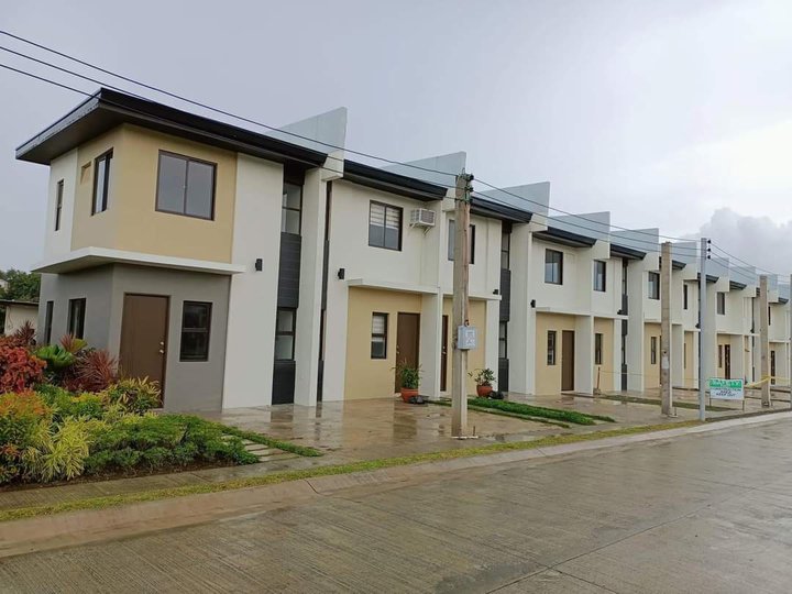 House and Lot For Sale in  Amaia Scapes Trece Martires Cavite