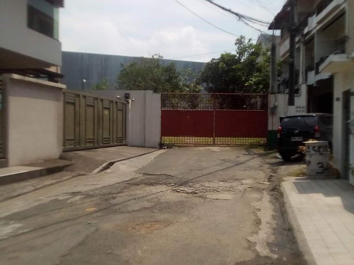 Lot for sale in Congressional Quezon City near in Munoz