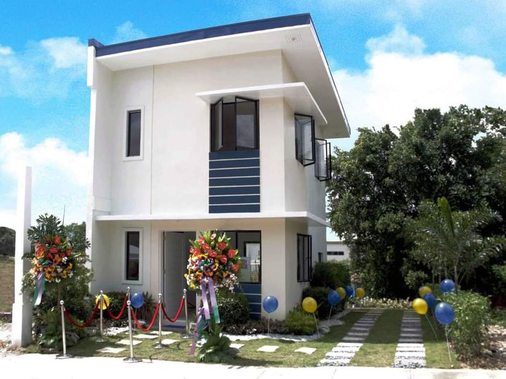 2Bedrooms Single Attached Complete Furnished House For Sale in Trece
