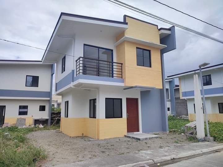 READY FOR OCCUPANCY IN BETWEEN SM STA ROSA AND ROBINSONS STA ROSA