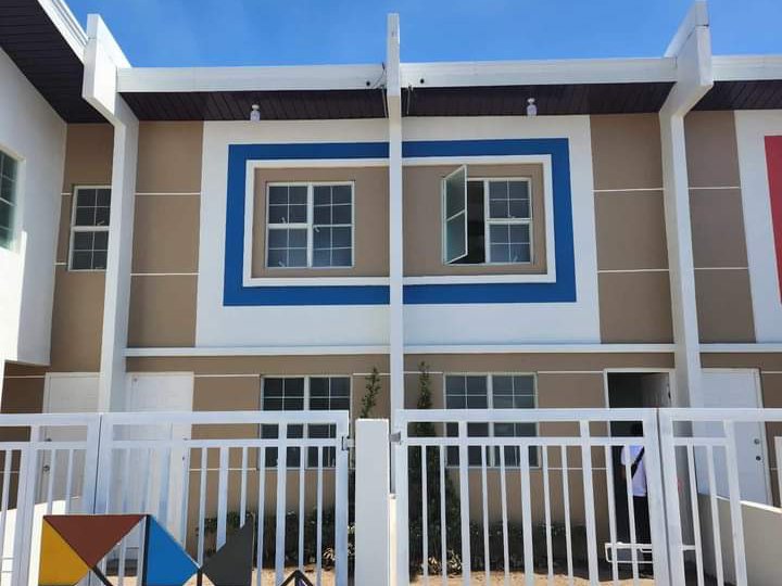 3-bedroom Townhouse For Sale in Mabalacat Pampanga