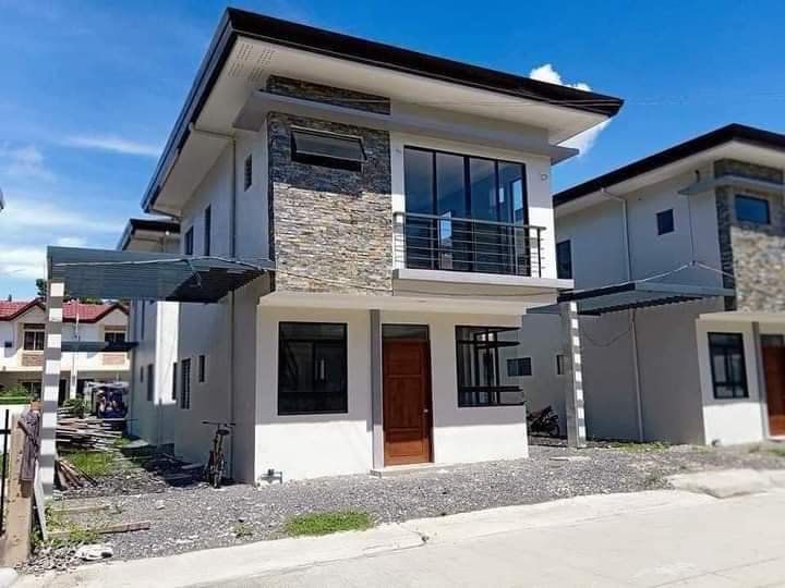 3bedrooms Single Detached House and Lot in lapu-lapu City, Cebu