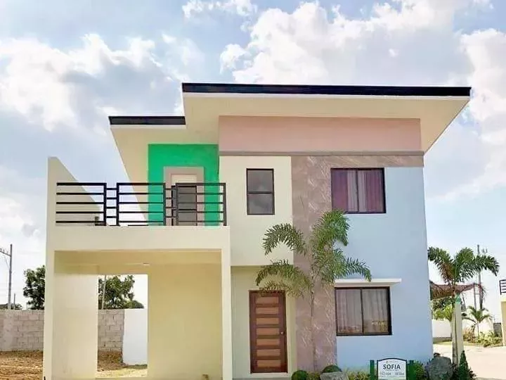 4-bedroom Single Detached House For Sale in Trece Martires Cavite
