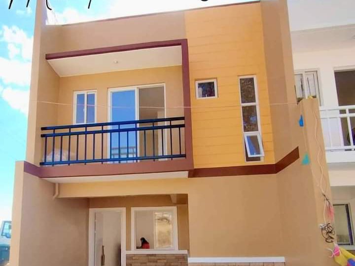 3-bedroom Townhouse For Sale in Antipolo Rizal