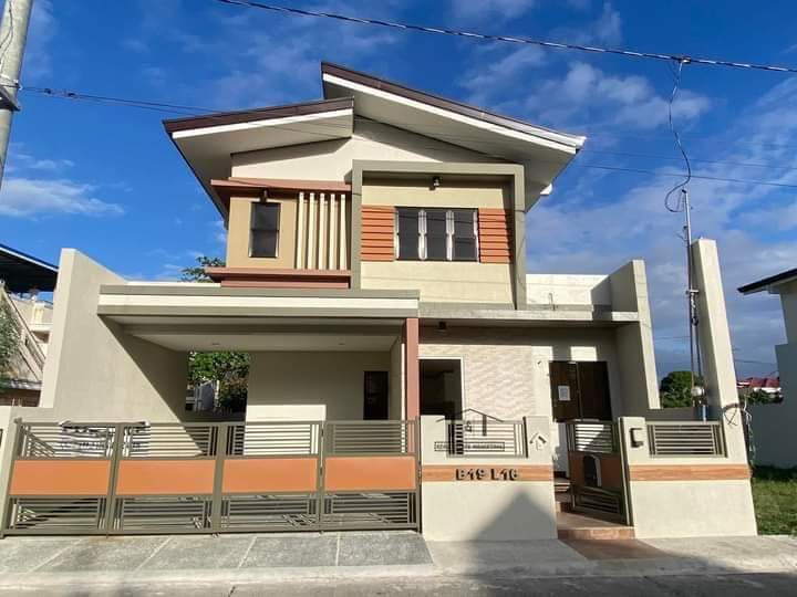 4-bedroom Single Detached House For Sale in Imus Cavite