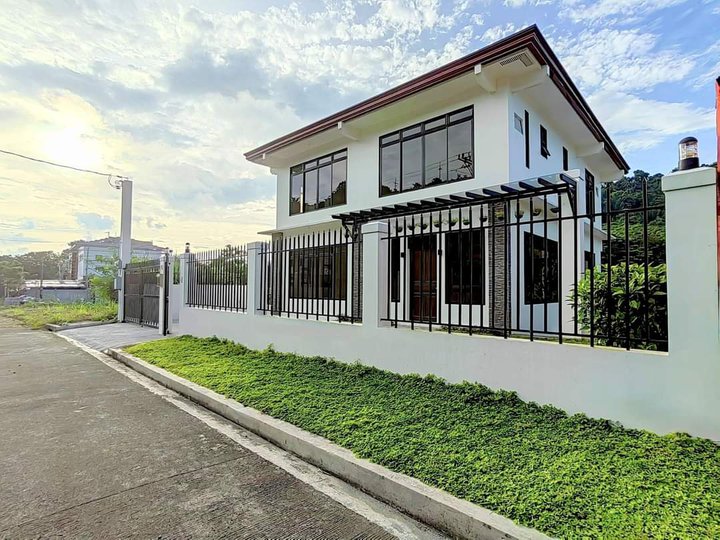5 bedrooms single attached house for sale