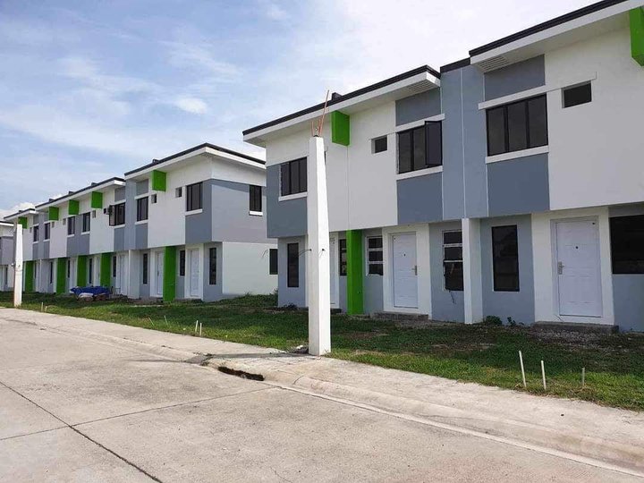 Complete Finished 2-bedroom Townhouse For Sale in Tanza Cavite