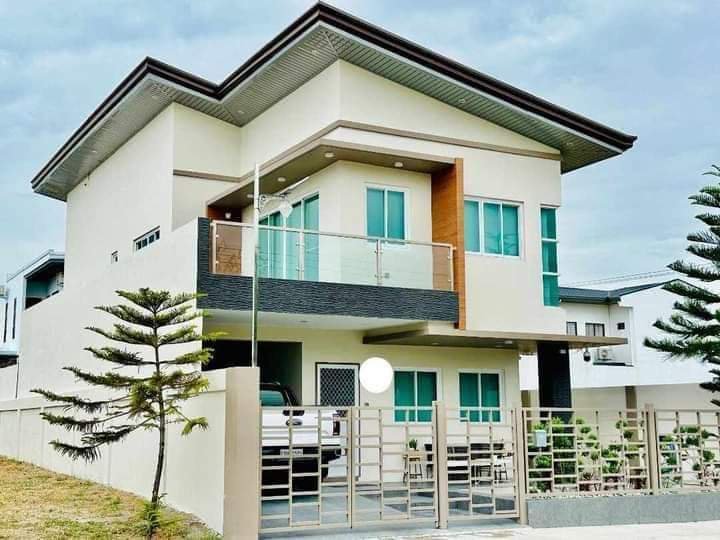 Modern House 3-bedroom House For Sale in Angeles Pampanga