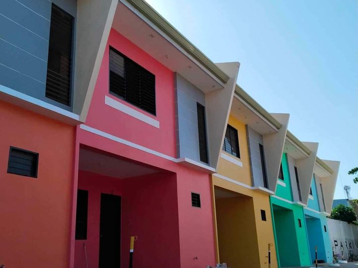 4-Bedrooms Townhouse For Sale in Mandaue Cebu