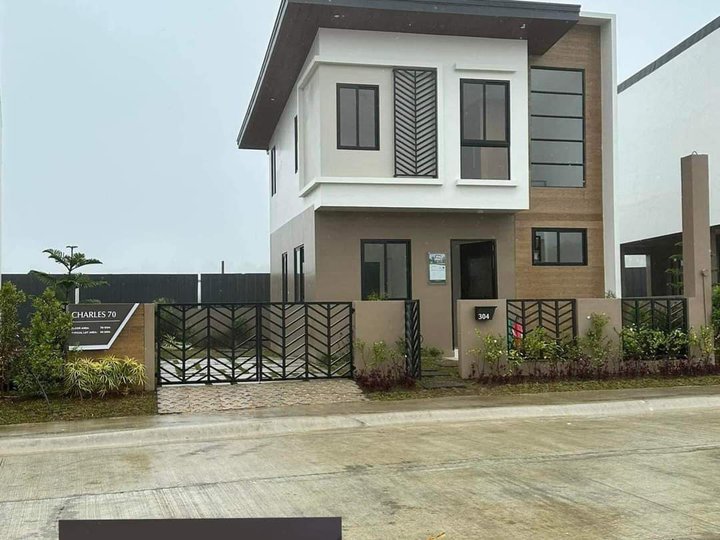 3bedroom single attached house and lot by phirst park homes in Brgy.kaylaway batulao batangas