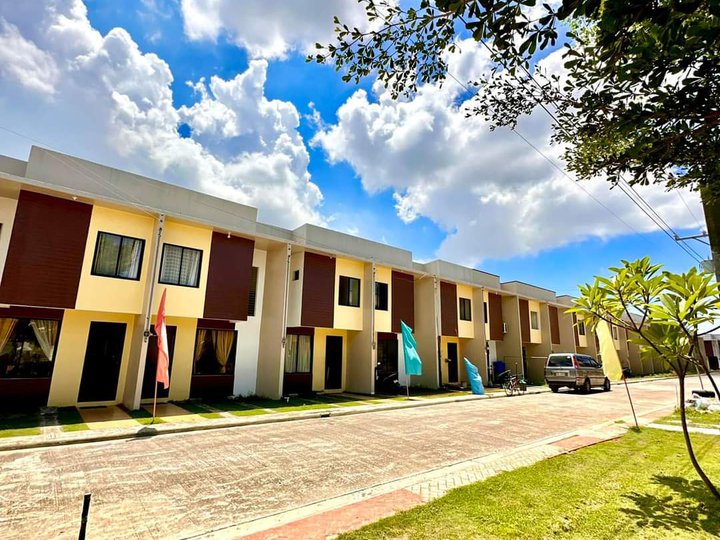 2-bedroom Townhouse For Sale in Lapu-Lapu City Cebu and Ready for Occupancy,Finished Unit upon Tirn