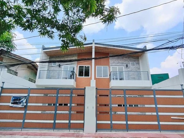 4-bedroom Duplex / Twin House For Sale in Parang, Marikina, Metro Manila