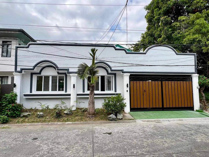 4-bedroom Bungalow Single Detached House For Sale in BF Homes, Paranaque