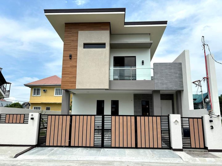 4-bedroom Preselling Single Detached House For Sale in Dasmarinas Cavite