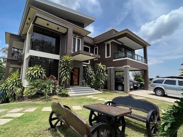 Well maintained 5-bedroom House For Sale in Cabuyao Laguna near Nuvali