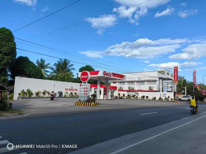 Commercial Building and Gasoline Station for Sale