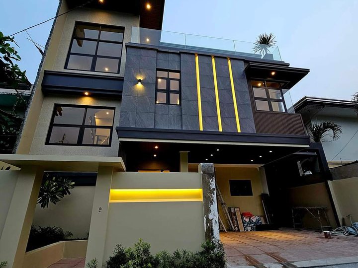 Premium-Made Modern 6-bedroom Single Attached House For Sale along Marcos Highway, Antipolo Rizal