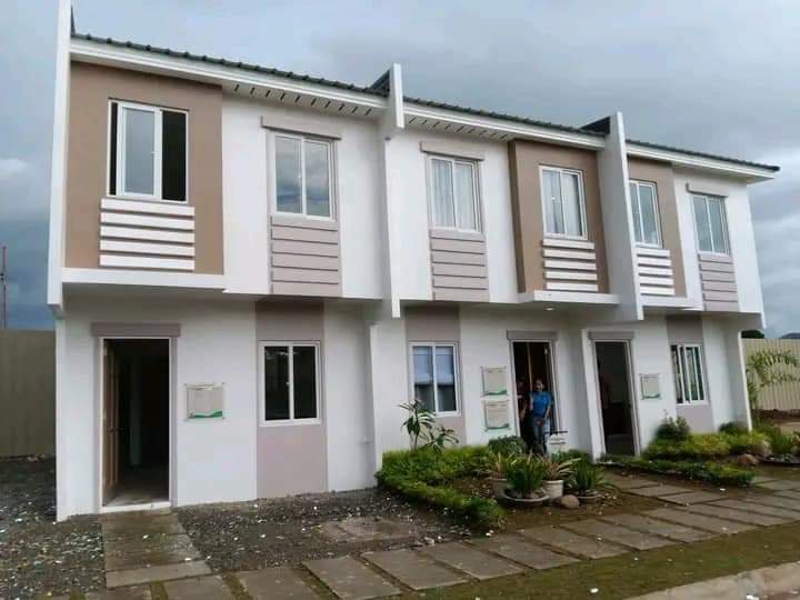 Studio-like Rowhouse For Sale in Toledo Cebu