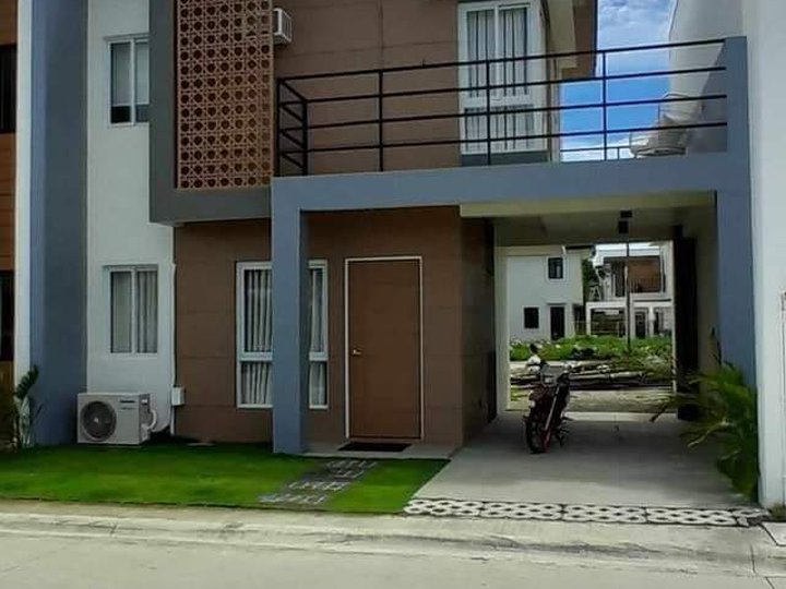 Presselling and RFO 2story House and lot installment