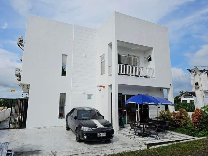 Tagaytay  8-bedroom Single Detached House For Sale in Tagaytay Cavite