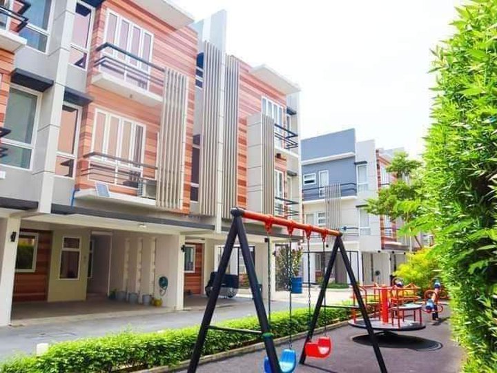 RFO Townhouse near inSm Cherry Congressional Quezon City