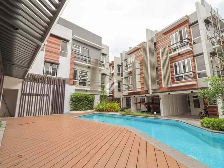 RFO Townhouse in Qc near in Sm Cherry Congressional