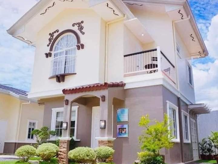 Hassle Free, No Need Payslip Affordable Single Detached House and Lot in Toledo Royal Palms