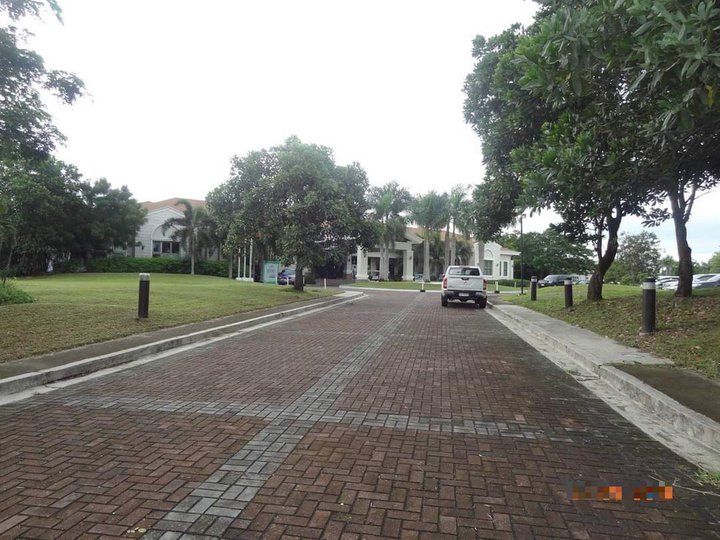 Beverly Place 1,040 sqm corner Lot in Mexico Pampanga