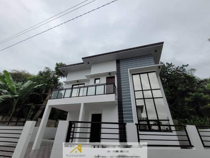 5-bedroom Modern Single Detached House For Sale in Lipa Batangas