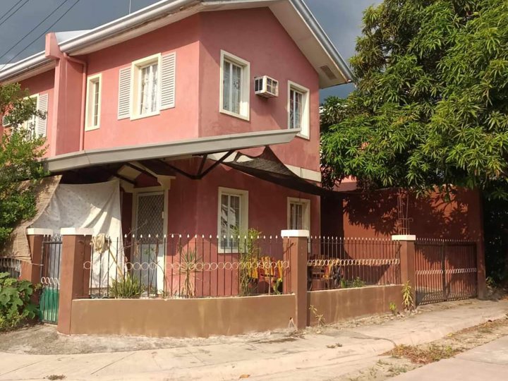 Clean Titled Corner Lot Townhouse FOR SALE in a Safe & Secure Community at Santa Barbara, Pangasinan