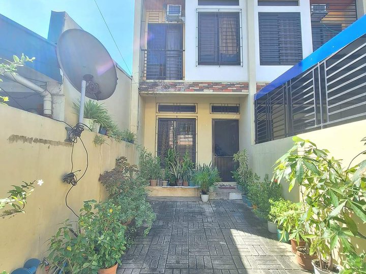 As-Is-Where-Is End Unit Townhouse in Verdant Acres Pamplona 3, Las Pinas