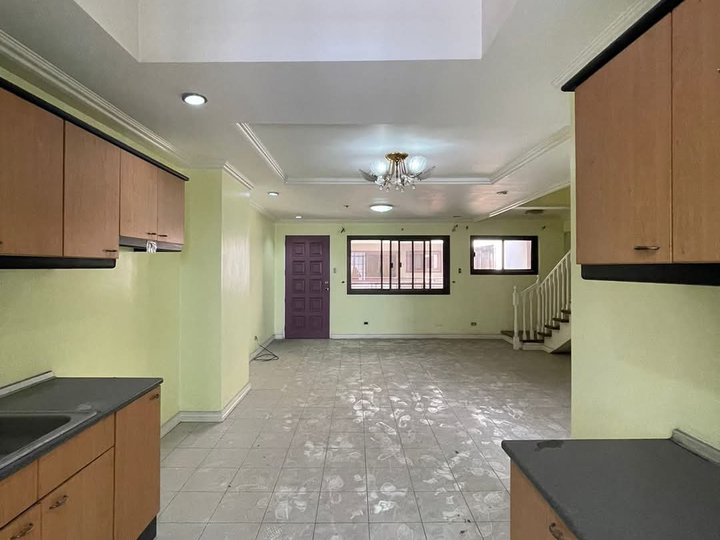 3 BR FOR SALE IN THE HAMPTON GARDENS PASIG CITY